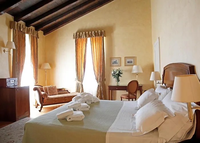 Siora Vittoria Boutique