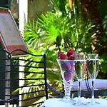 Siora Vittoria Boutique Corfu (city)
