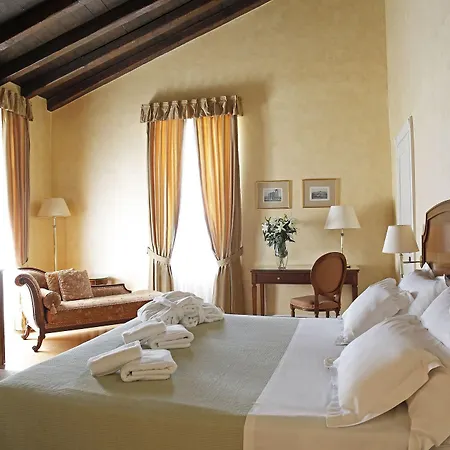 Siora Vittoria Boutique