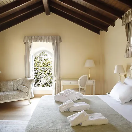 Siora Vittoria Boutique Corfu (city)