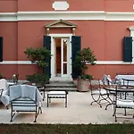 Siora Vittoria Boutique