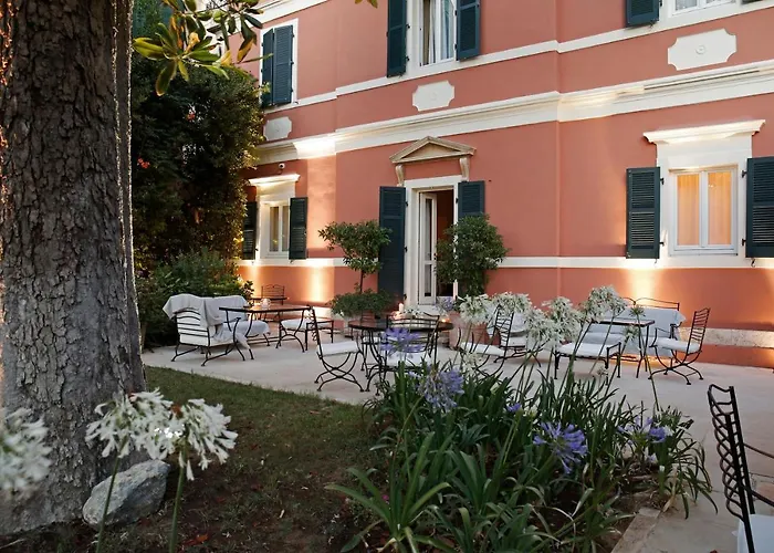 Hotel Siora Vittoria Boutique 4*